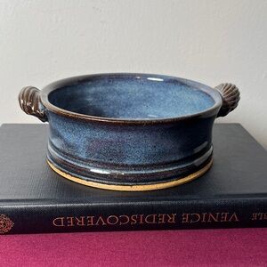 Thomas Pottery Hand Thrown Blue Glaze Artisan Soup Bowl Crock with Handles USA